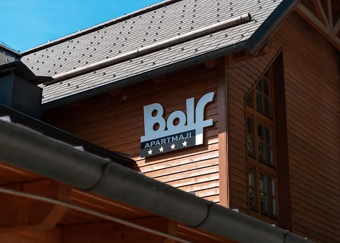 Luxury Bolf アパート